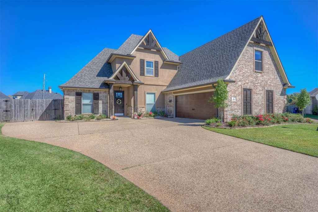 686 Dumaine Drive, Bossier City