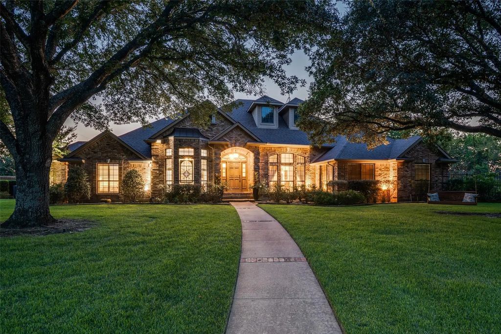 1093 Pheasant Walk, Oak Grove