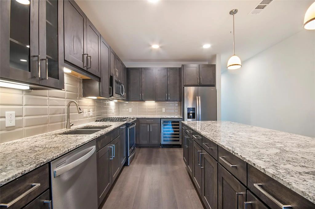 5613 Belmont Avenue 236, Dallas