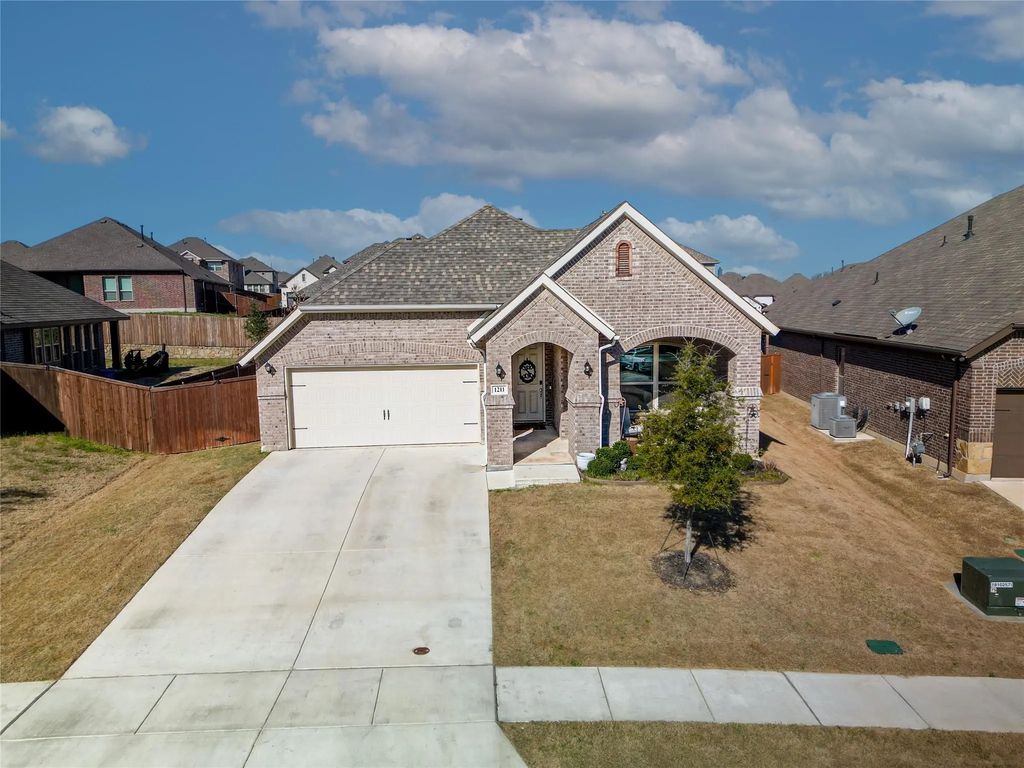 1211 Alderwood Drive, Justin