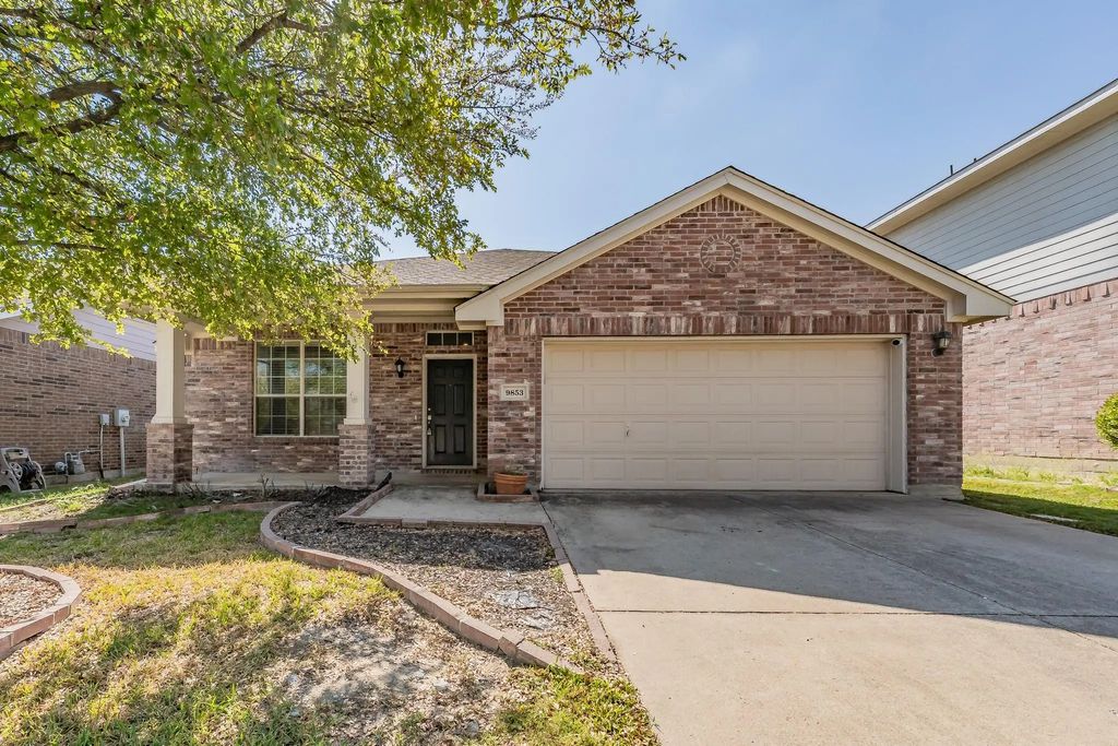 9853 Autumn Sage Drive, Fort Worth