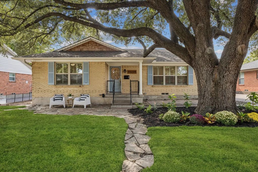 9609 Livenshire Drive, Dallas