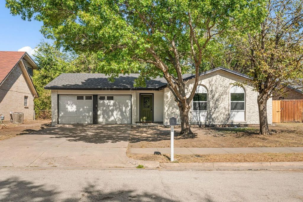 1505 Rambler Road, Arlington
