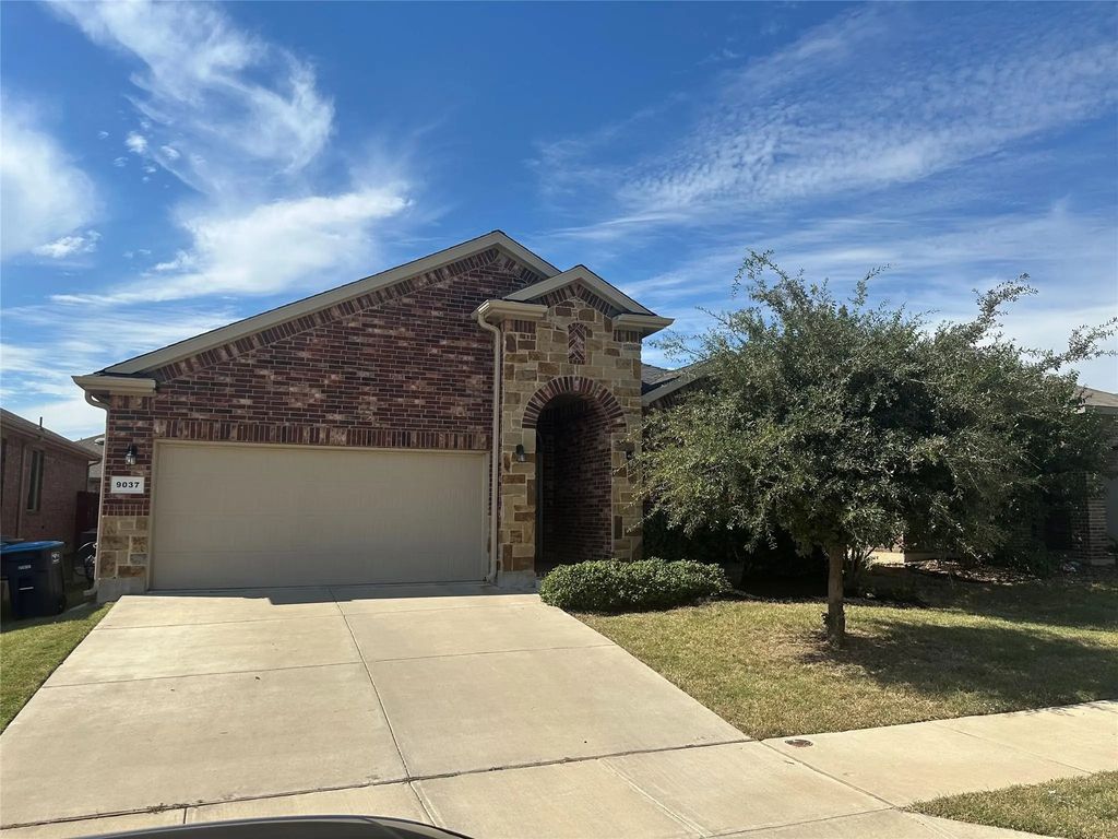 9037 Pearfield Road, Fort Worth