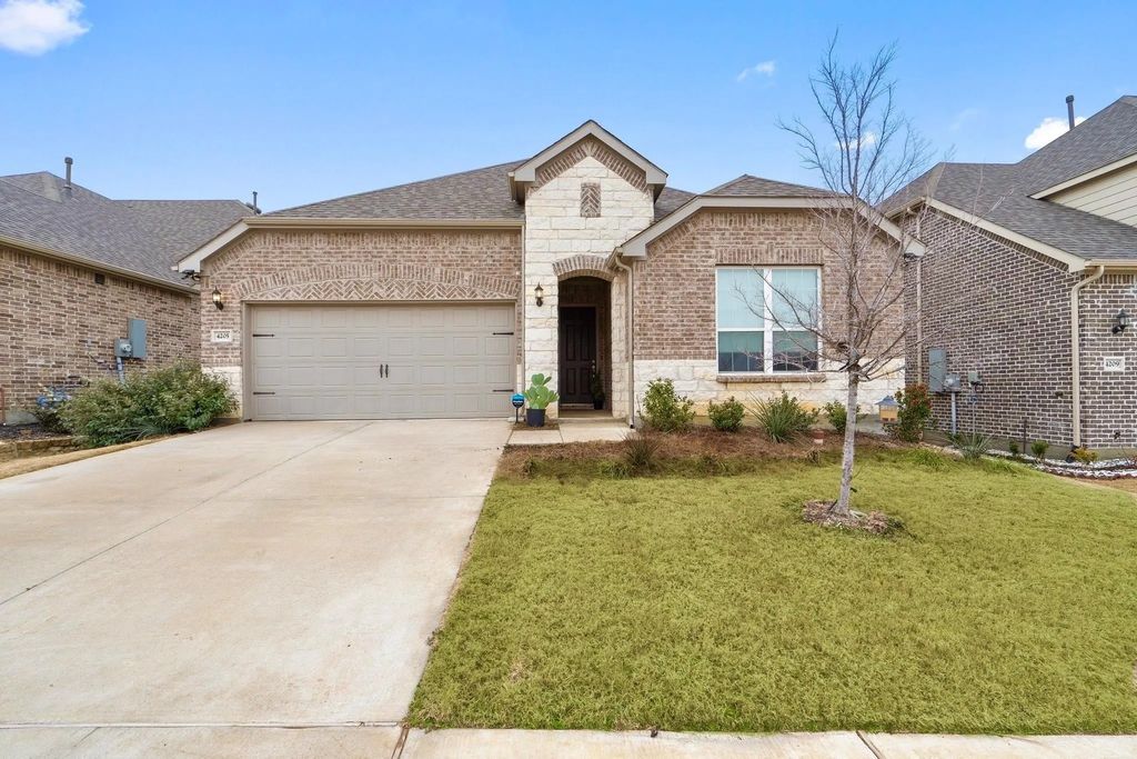 4205 Expedition Drive, Oak Point