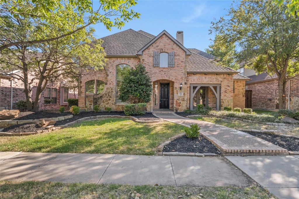 2246 Magic Mantle Drive, Lewisville