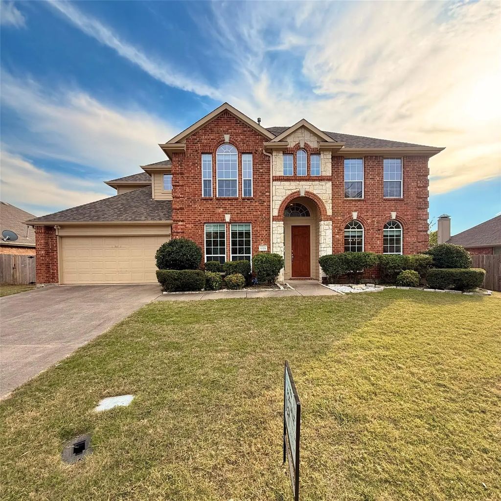 605 Lone Rider Court, Rockwall