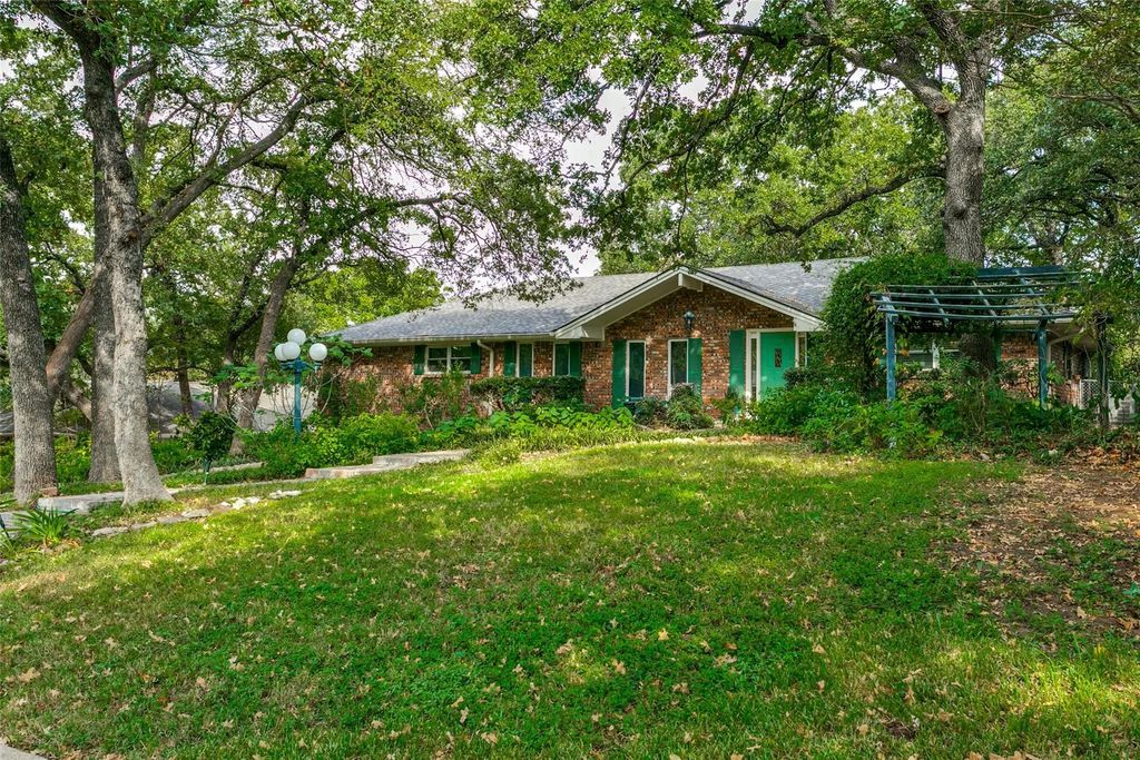 1309 Driftwood Drive, Euless