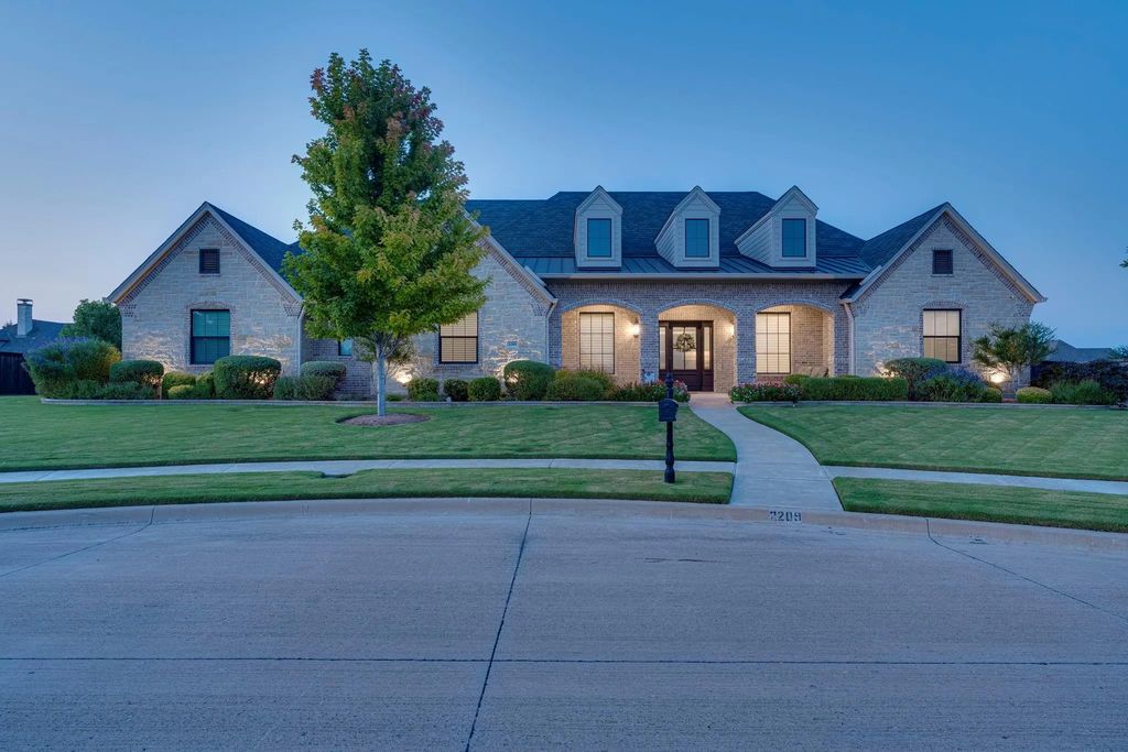2209 Lyons, Midlothian
