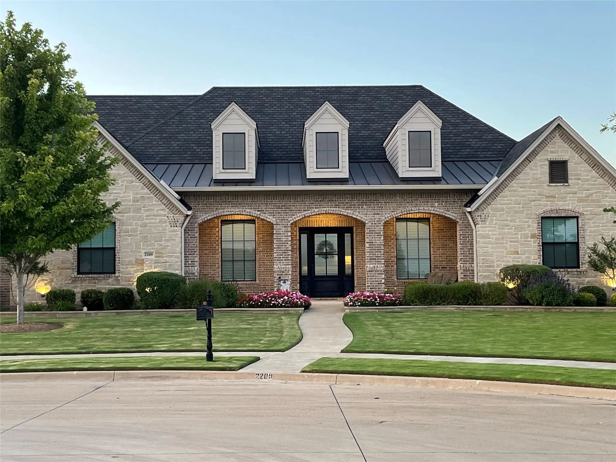 Photo of Listing #21089496