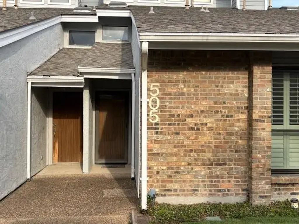 17490 Meandering Way 505, Dallas