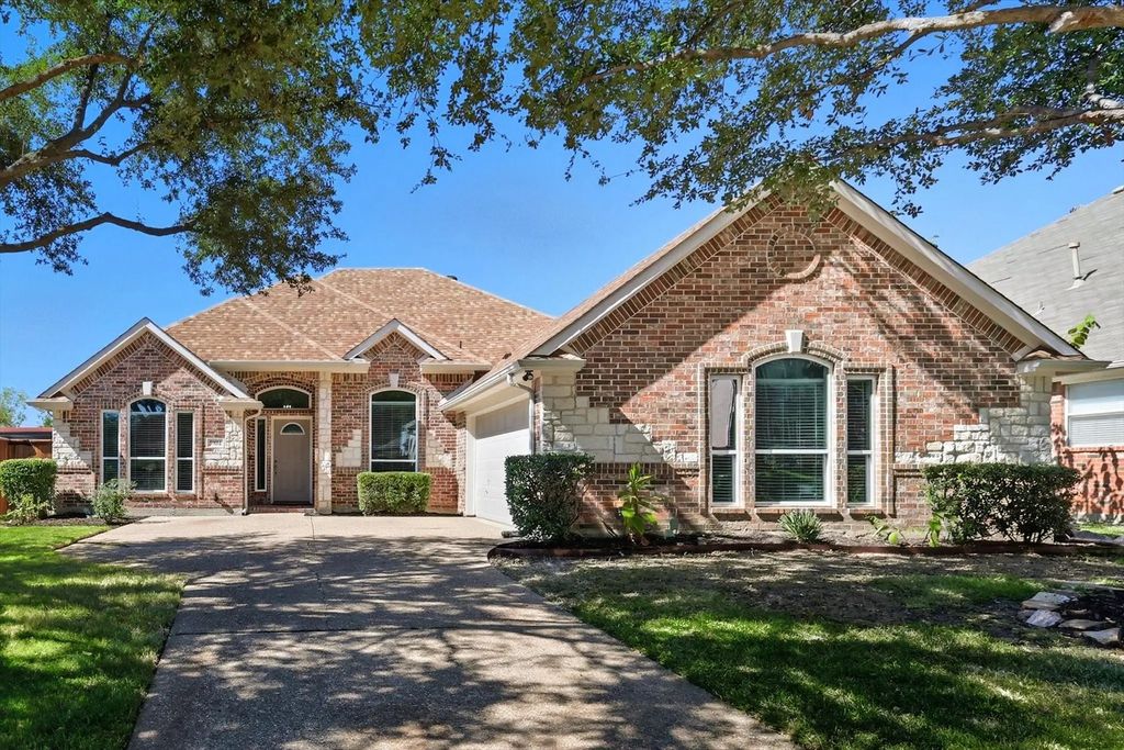 5984 Sandhill Circle, The Colony