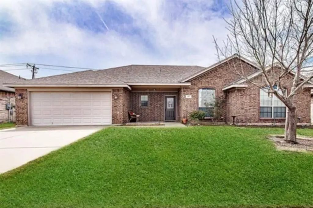 617 Bretts Way, Burleson