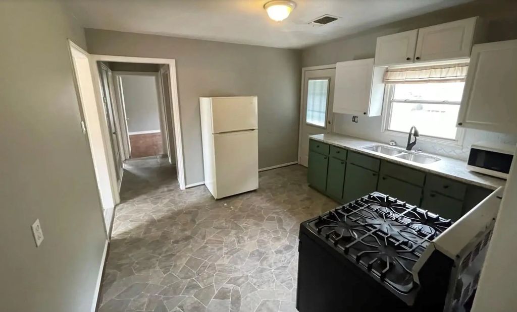 2425 Denison Street, Denton
