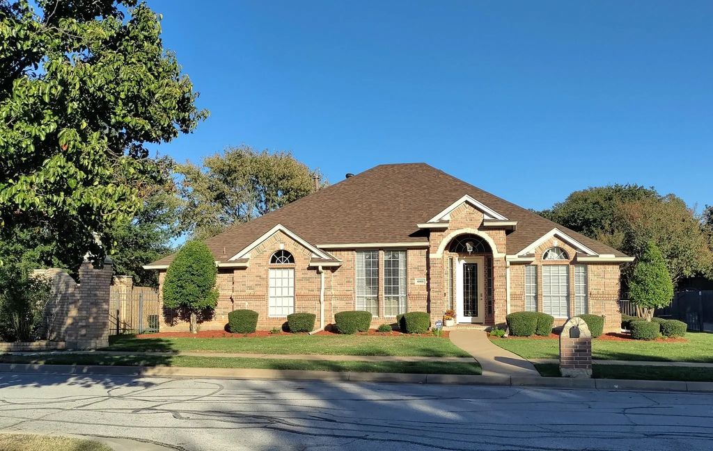 6801 Winthorp Drive, Arlington