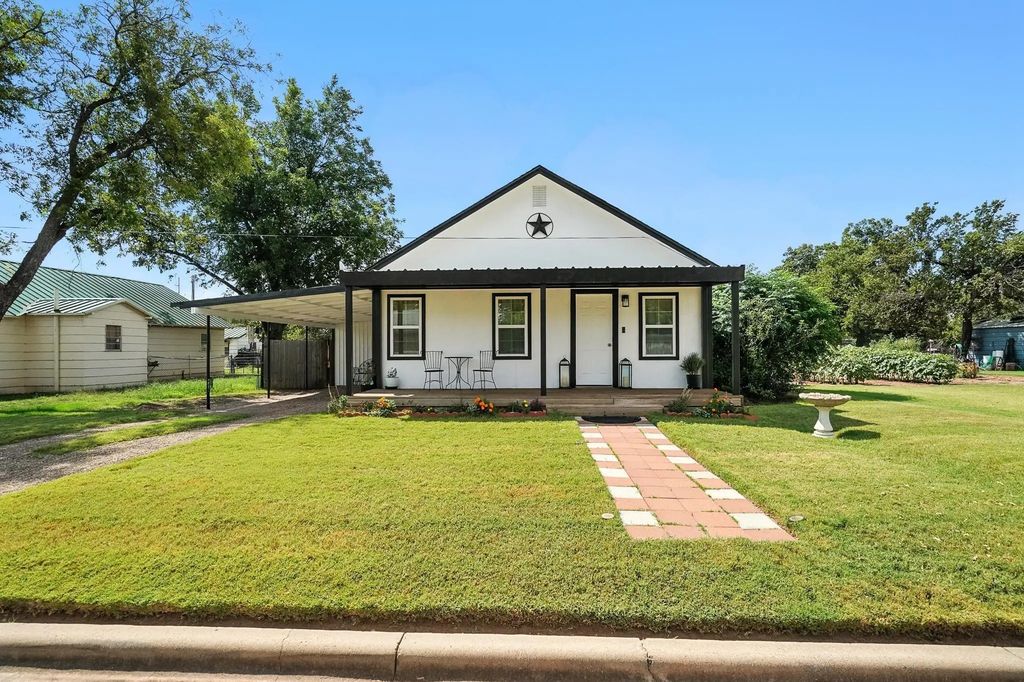 420 W D Street, Munday