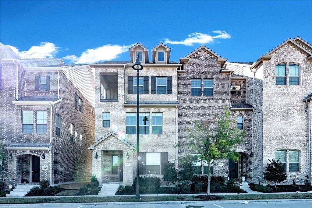 2421 Springhill Avenue, Flower Mound