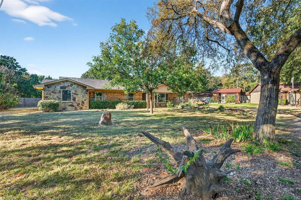 594 Lukehaven Drive, Pottsboro