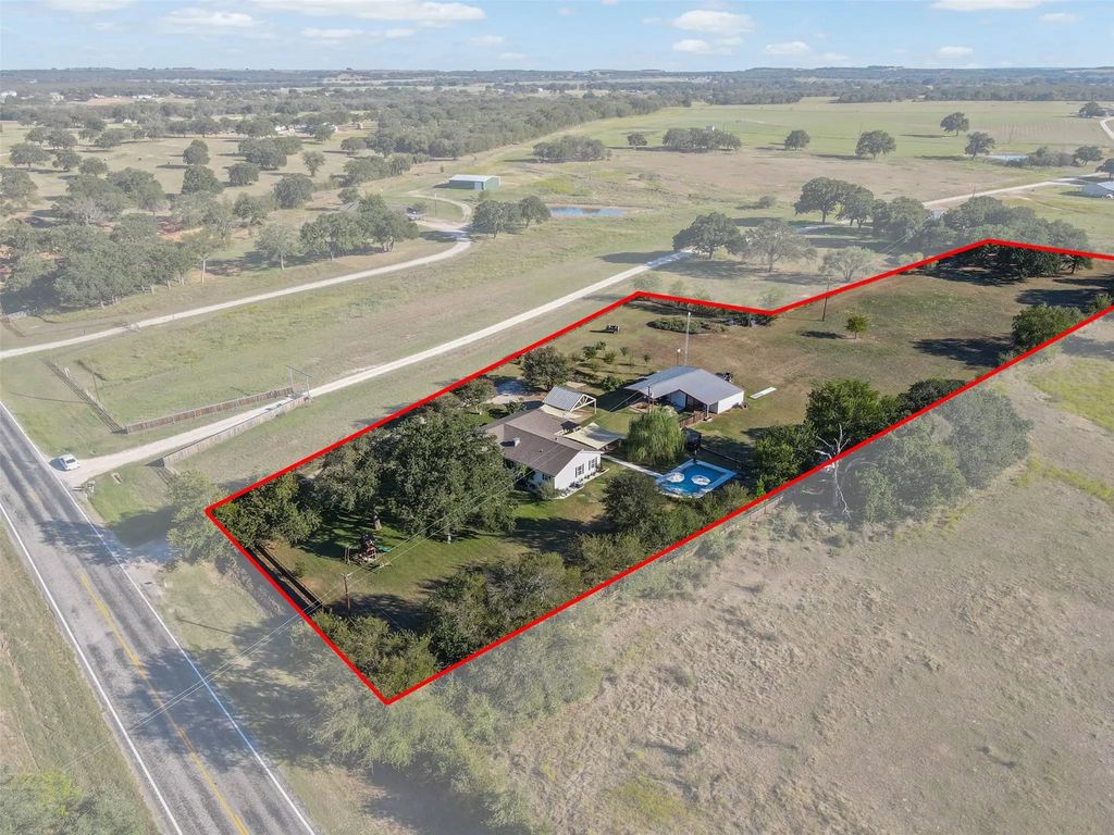 11027 Brock Highway, Lipan