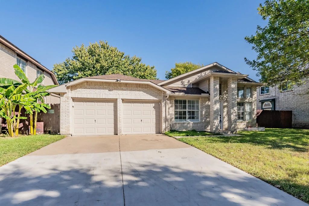 838 Brentwood Drive, Grand Prairie