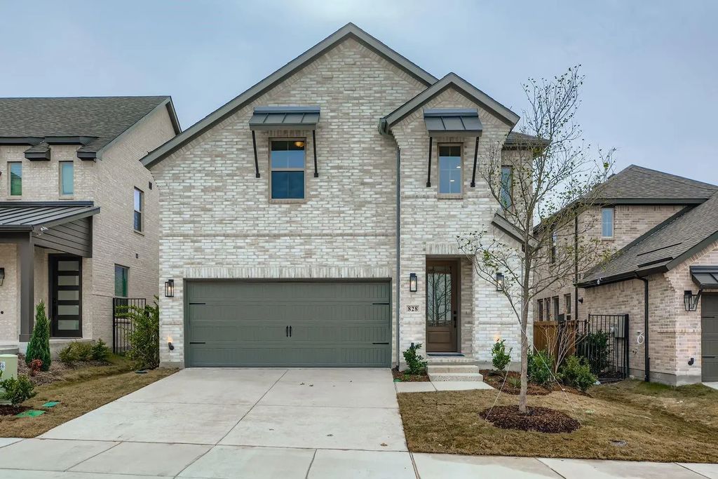 828 Trailing Vine Road, Lavon