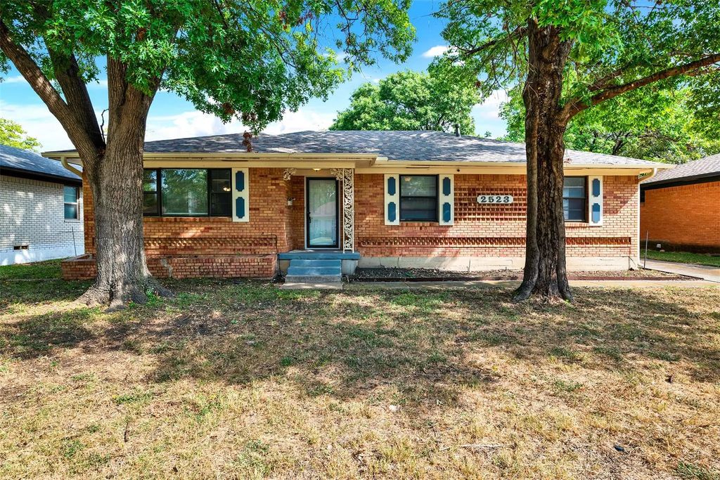 2523 Dorrington Drive, Dallas