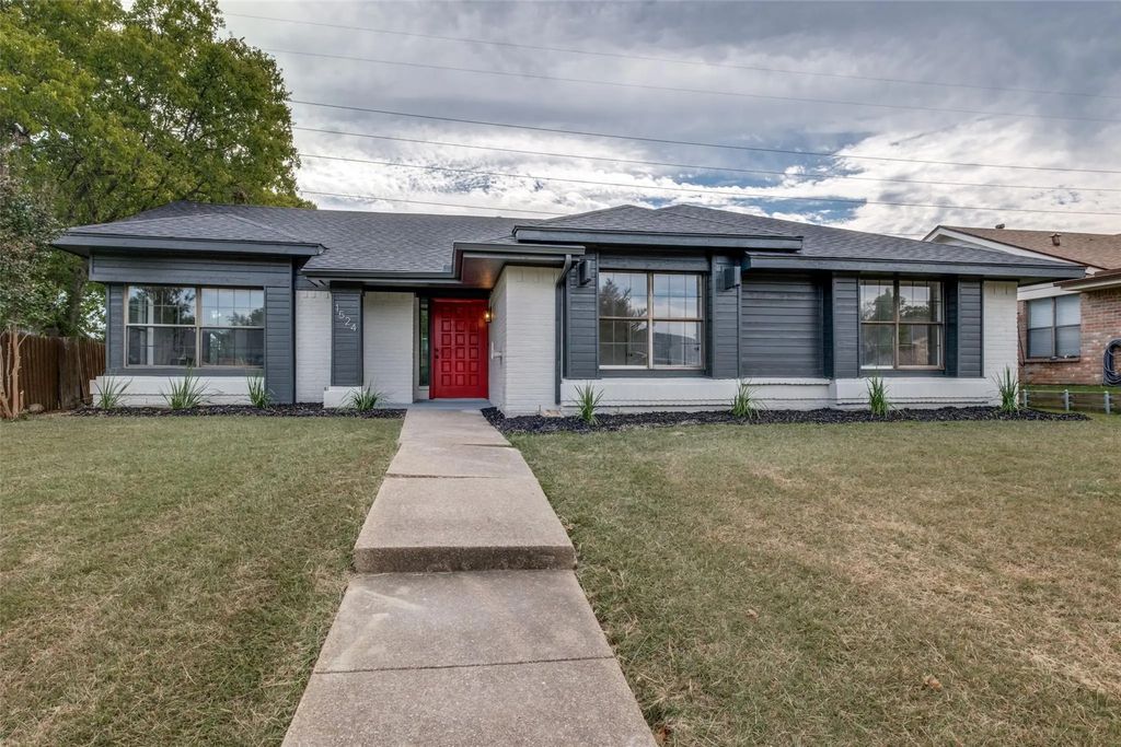 1524 Oxford Place, Mesquite