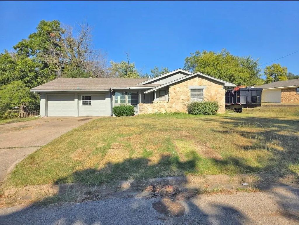 202 Brookhaven Terrace, Commerce