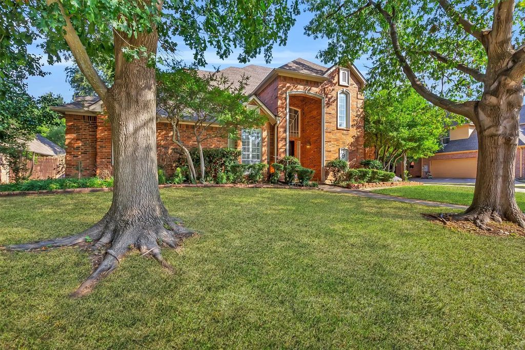 9 Royal Oaks Circle, Denton