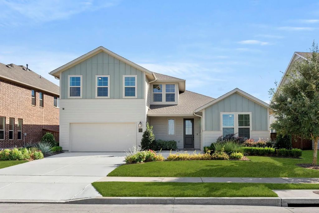 1022 Watercourse Place, Royse City