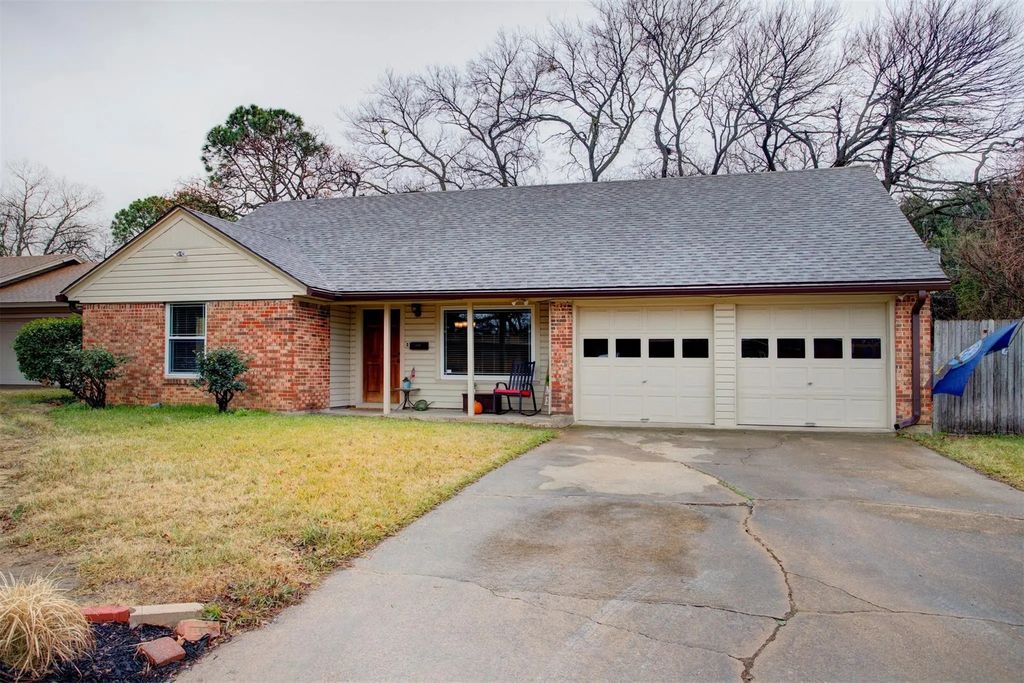 1316 Cherokee Street, Arlington