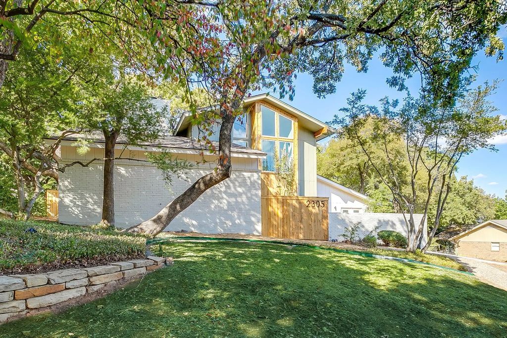 2305 Oak Forest Court, Arlington
