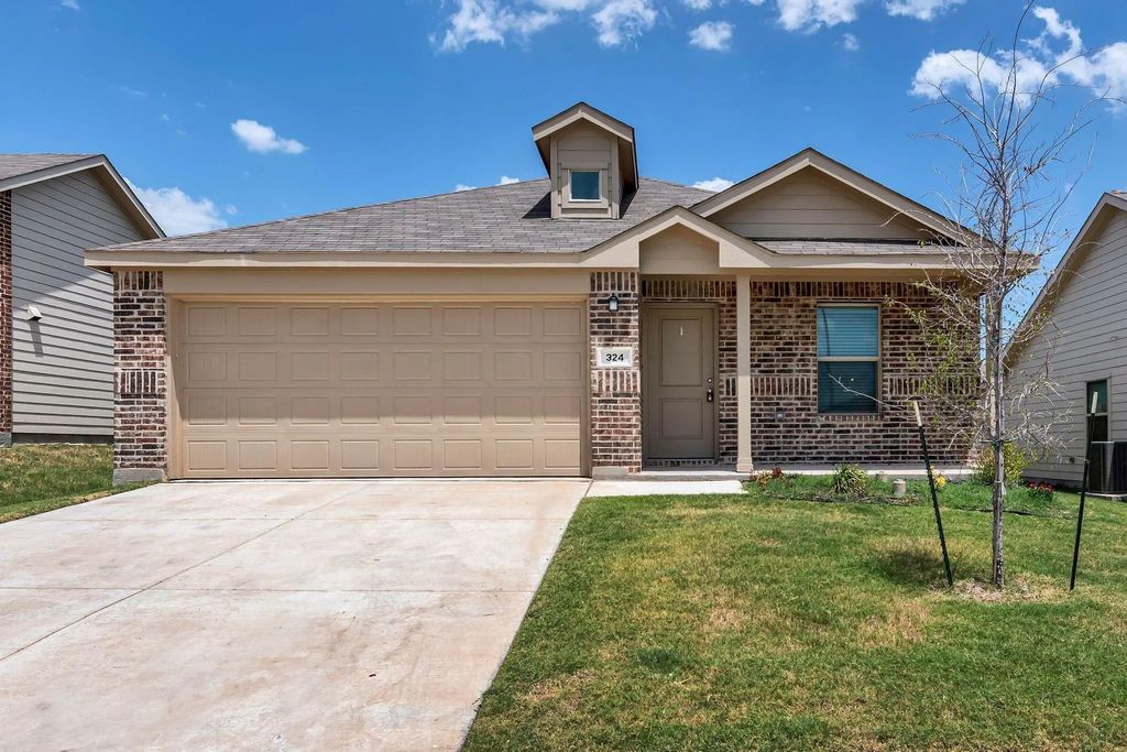 324 Pueblo Bonito Trail, Fort Worth
