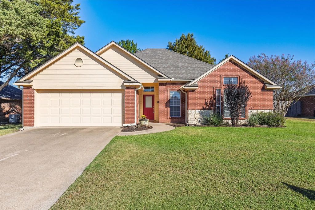 6903 Gold Street, Greenville