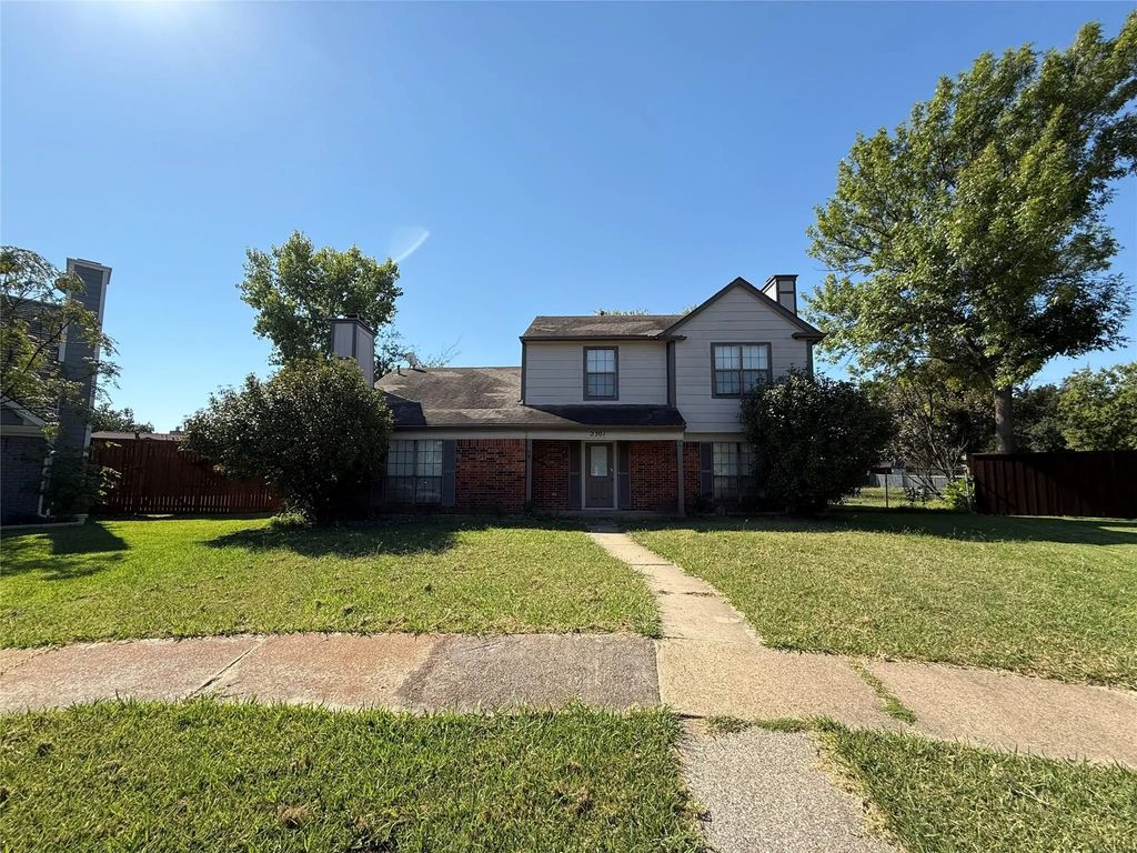 2301 Sweetbriar Court, Mesquite