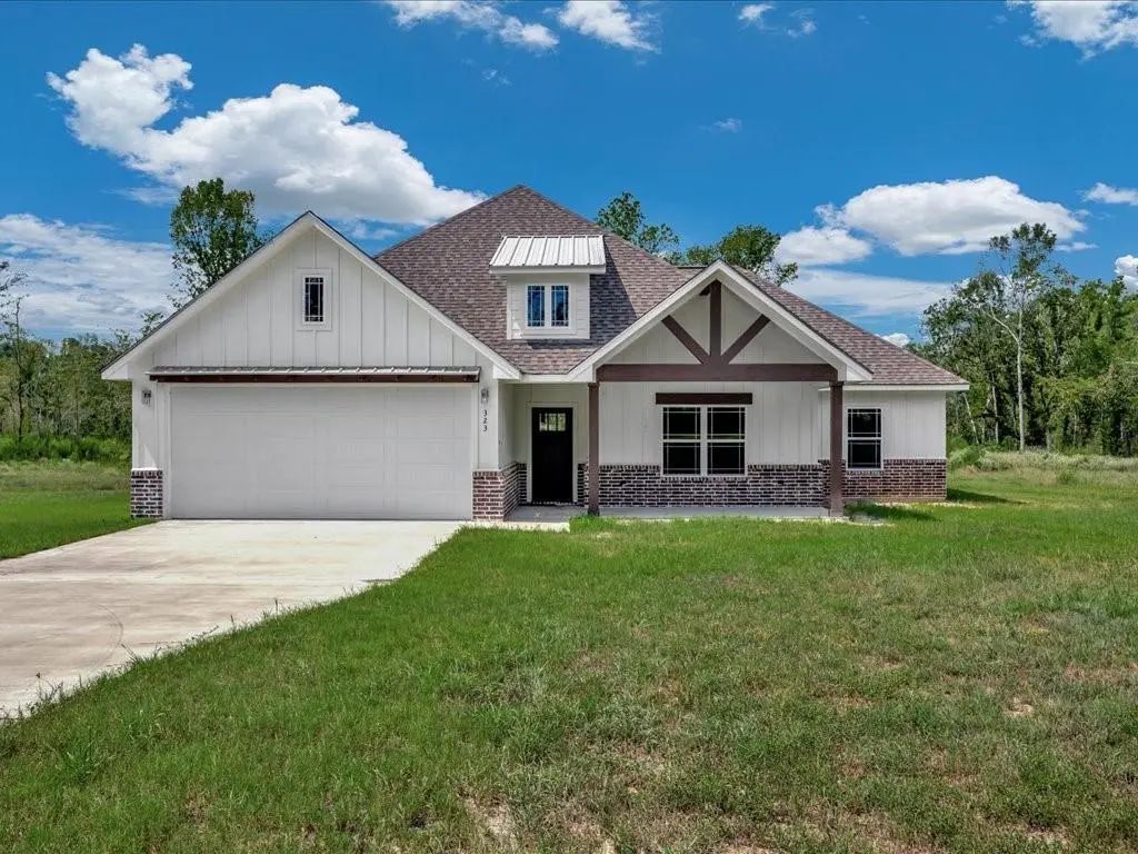 323 Schoolcraft Road, Lufkin
