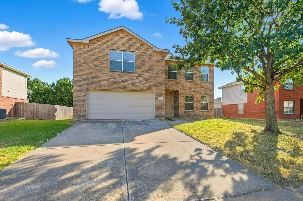 717 Redwing Drive, Saginaw