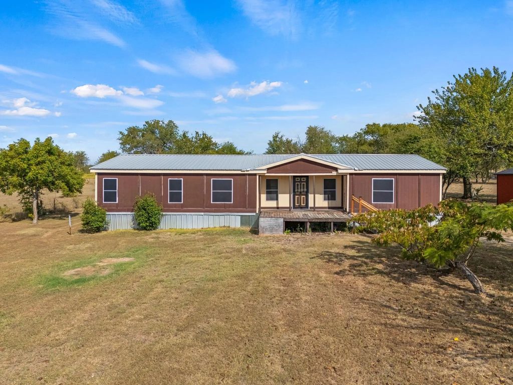 510 Chisholm Hills Drive, New Fairview