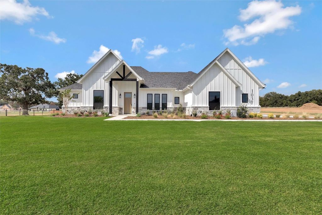 1037 Arbor Vista, Azle
