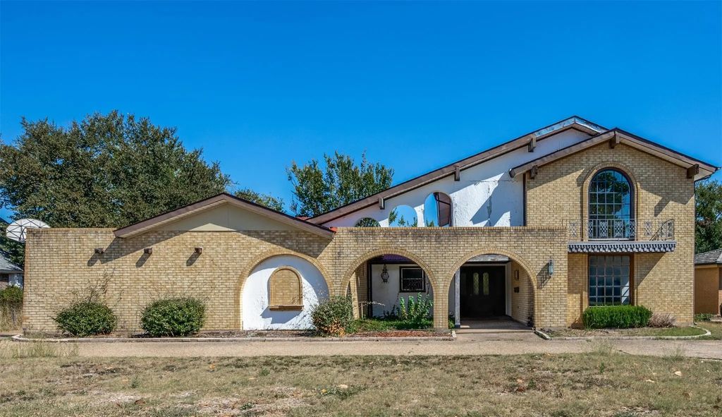 609 Green River Trail, Fort Worth