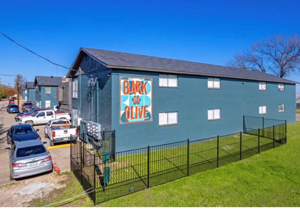 2211 S Vernon Avenue 219, Dallas