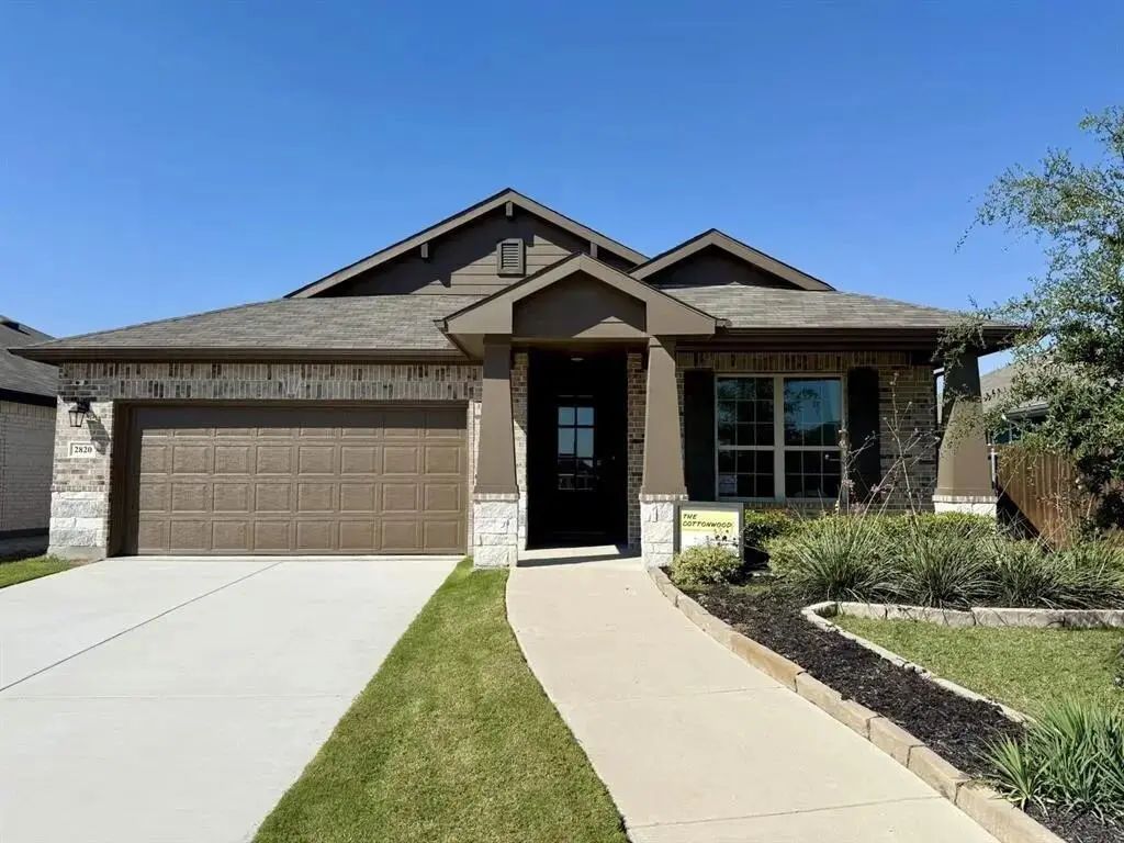 2820 Fox Trail Lane, Fort Worth