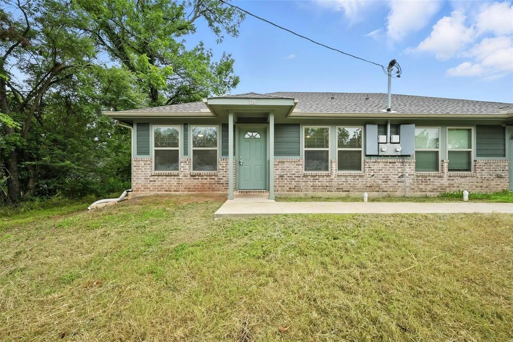 324 W Munson Street 326, Denison