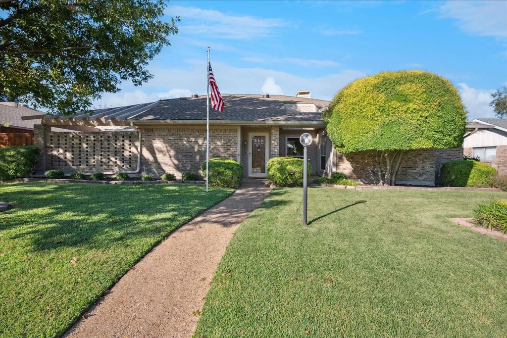 4009 Weyburn Place, Plano
