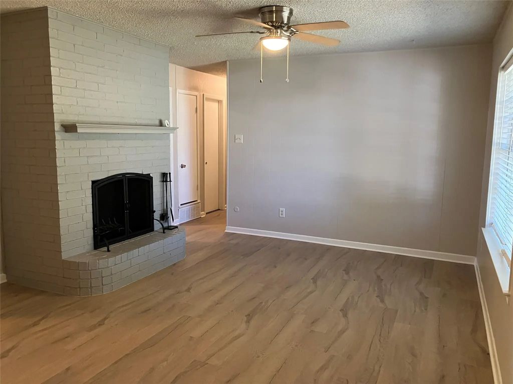 209 Robert Street, Aledo