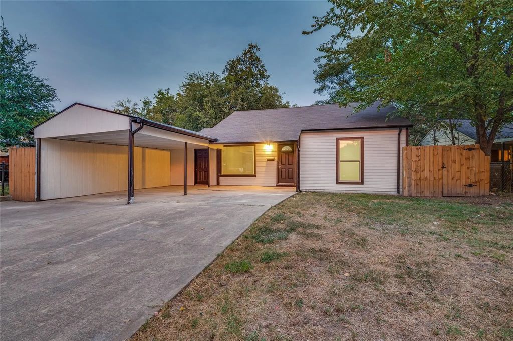 422 Se 11th Street, Grand Prairie