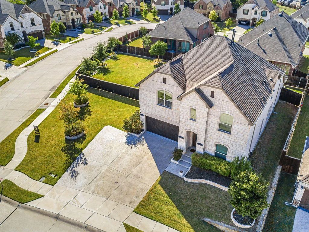 1712 Brookridge Path, Lewisville