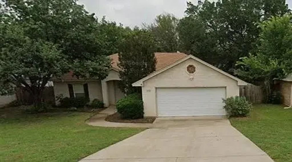 616 N Avenue C, Springtown