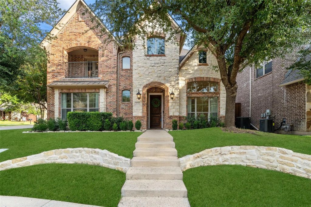 2235 Forest Hollow Park, Dallas