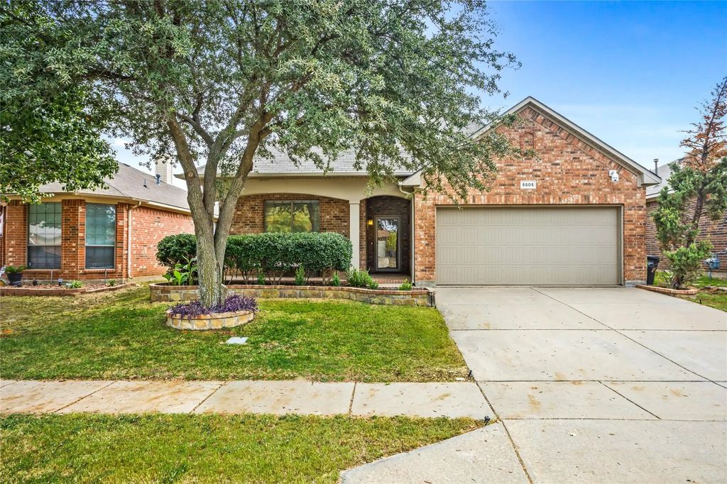 5505 Grayson Ridge Drive, Fort Worth